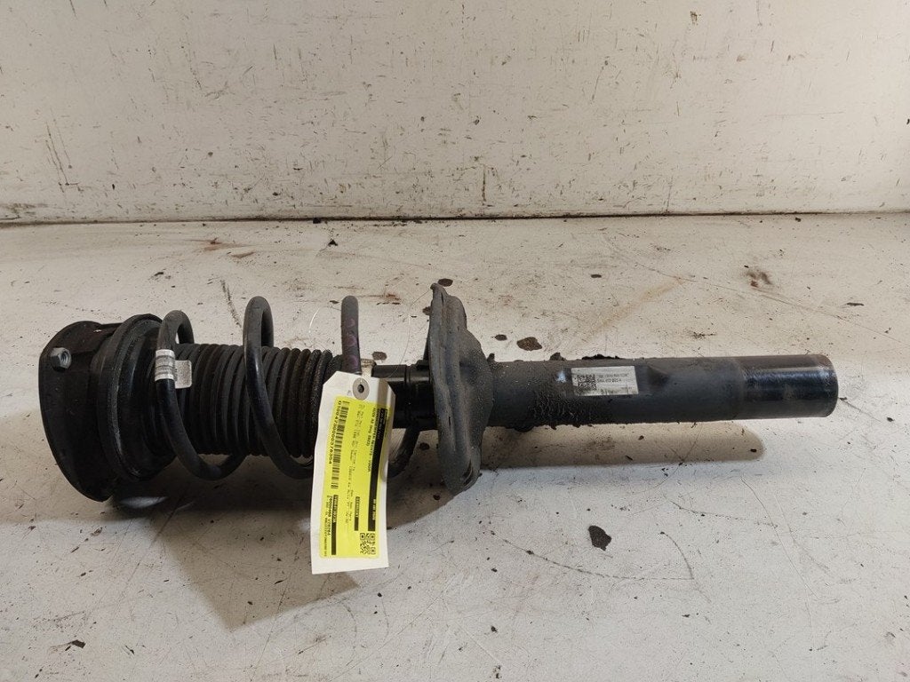 AMORTISSEUR OU ABSORBEUR DE CHOC AVANT DROIT (|5WA413023A|5W, Autos : Pièces & Accessoires, Auto-Union-Straße  1,
85057  Ingolstadt, DE
