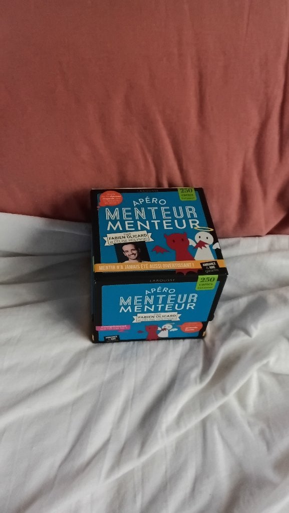Menteur Menteur, Hobby en Vrije tijd, Gezelschapsspellen | Kaartspellen, Vijf spelers of meer, Ophalen of Verzenden, Gebruikt