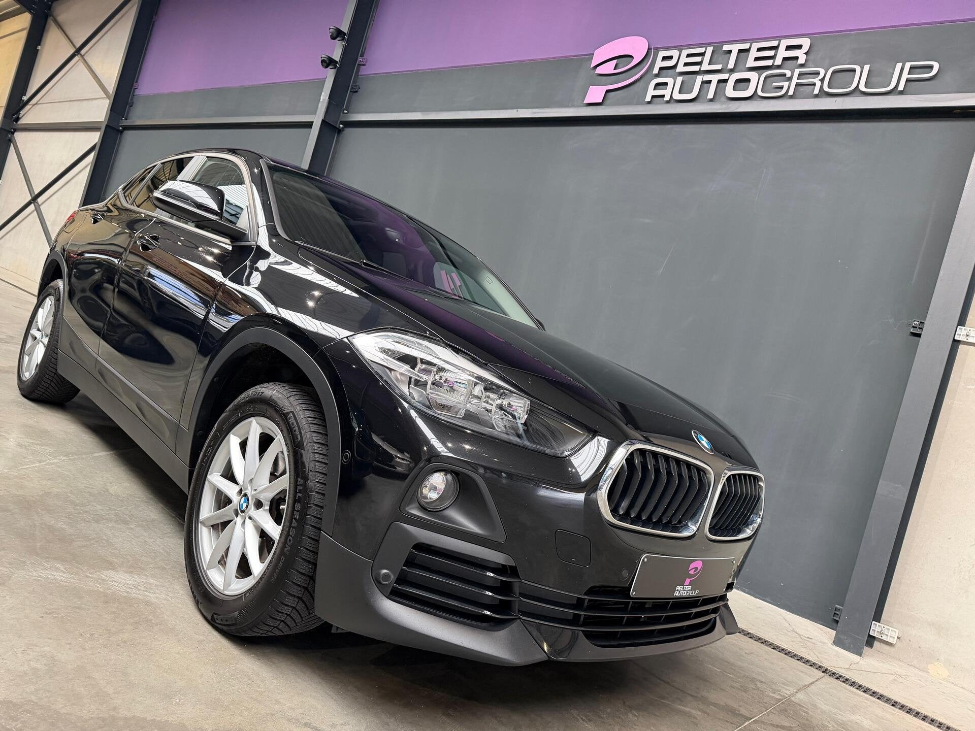 BMW X2 sDrive 18d 2.0Diesel Automaat Leder Pano, Auto's, BMW, X2, 4 cilinders, Zwart, Bedrijf