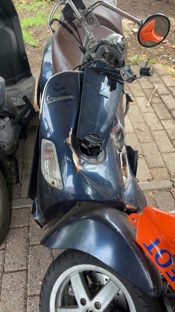 Vespa 125cc onderdelen/project, Fietsen en Brommers, Ophalen, Zo goed als nieuw
