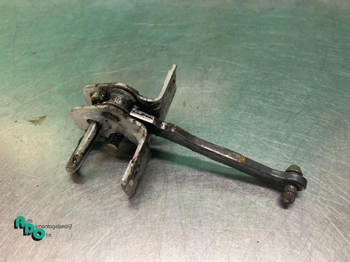 Deurvanger 4Deurs links-voor van een BMW 3-Serie (3-Serie 82, Gebruikt, -, -, Ophalen of Verzenden