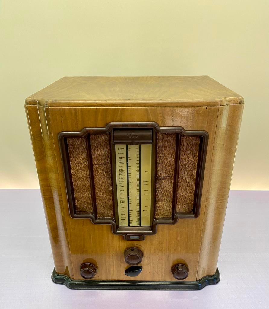 Antieke radio Braun jaren 30, Antiquités & Art, Antiquités | TV & Hi-Fi, Enlèvement
