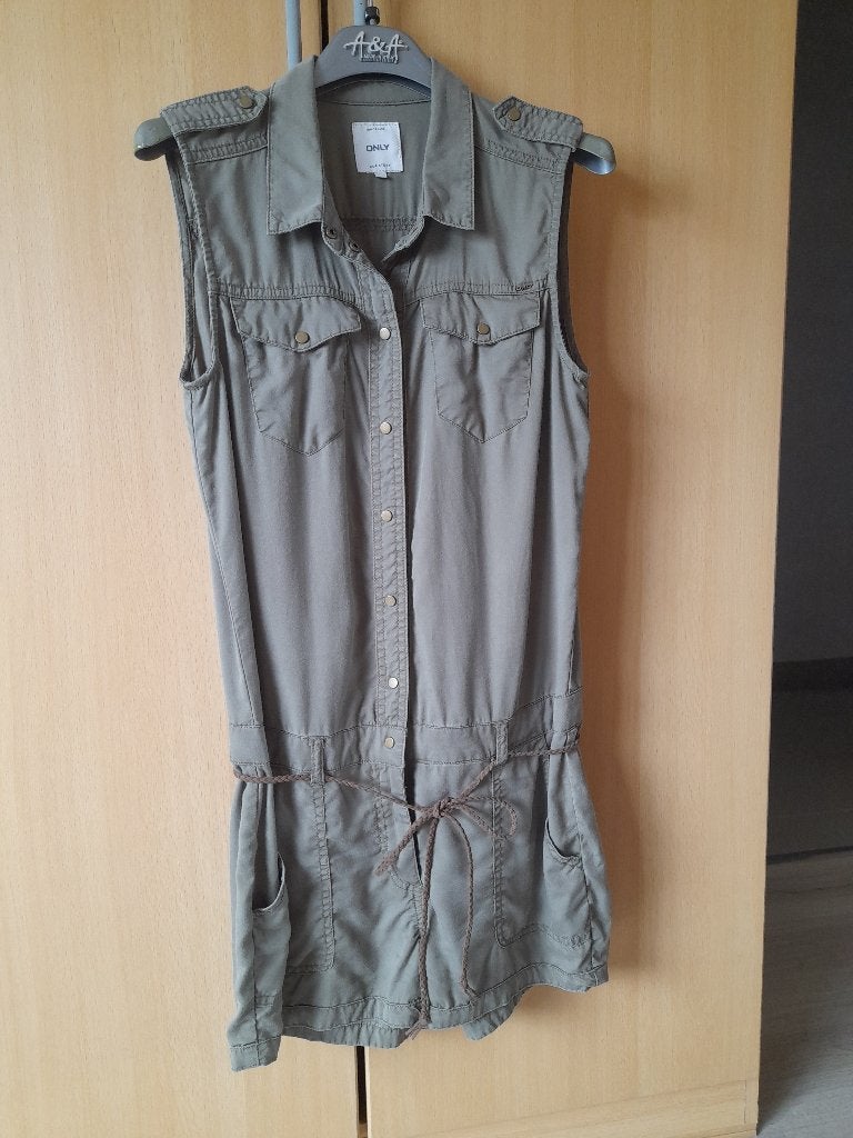 Jumpsuit met korte broek, Kleding | Dames, Jumpsuits, Only, Ophalen of Verzenden, Zo goed als nieuw, Maat 34 (XS) of kleiner