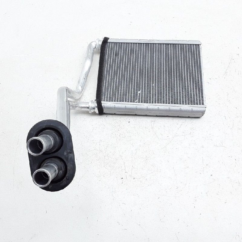 RADIATEUR DE CHAUFFAGE Toyota Yaris III (P13), Dhr. M. Roggen, Toyota, Stadsweg 37 37
9917 PV  WIRDUM GR., NL, Utilisé