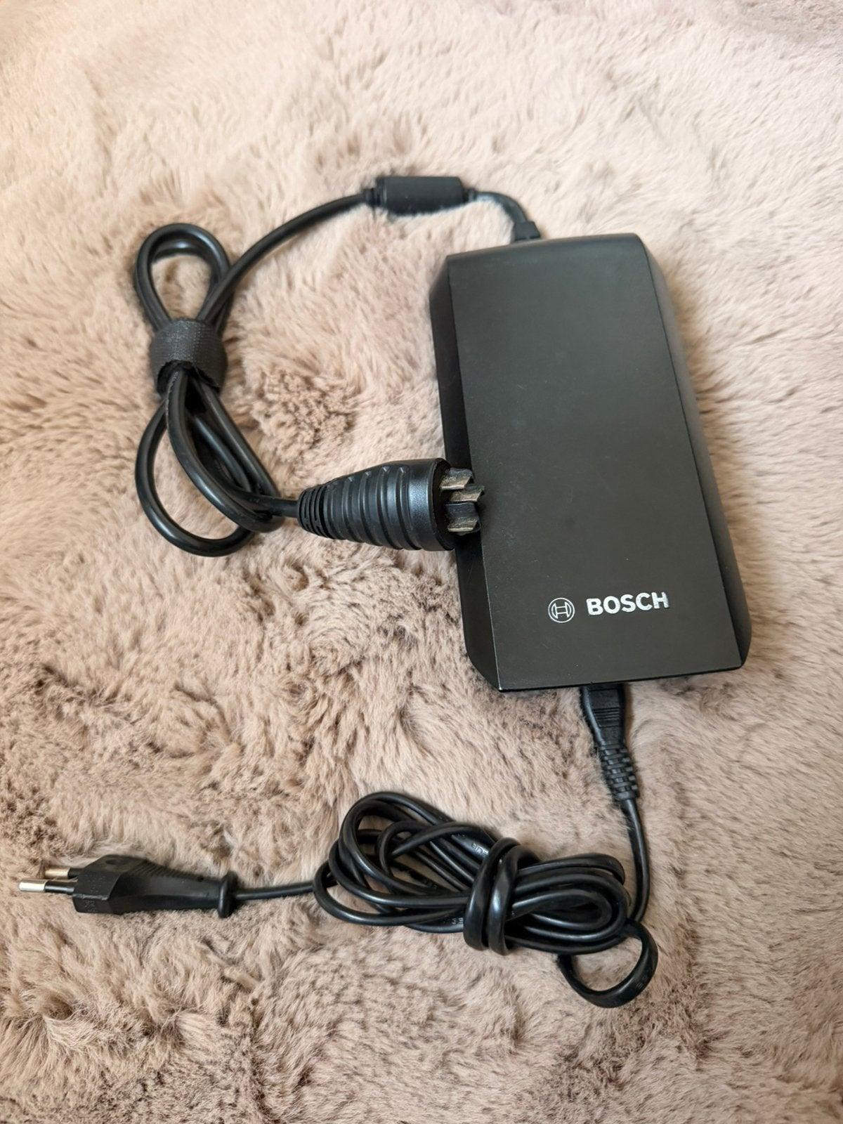 BOSCH CHARGEUR STANDARD BCS220 4 A, Vélos & Vélomoteurs, Comme neuf