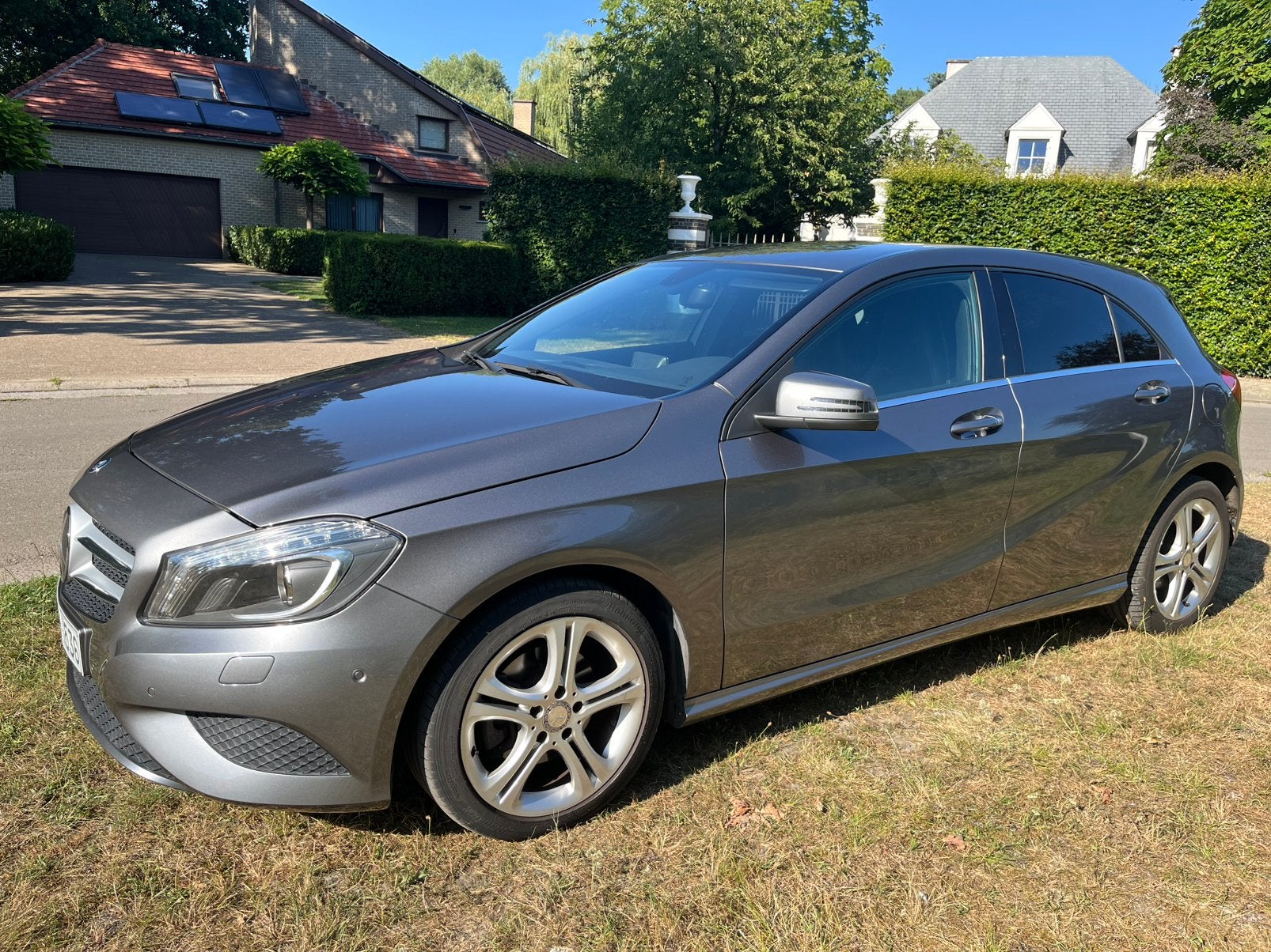 Mercedes Benz a180 EN PARFAIT ÉTAT, Achat, Euro 6, Entreprise, Boîte manuelle