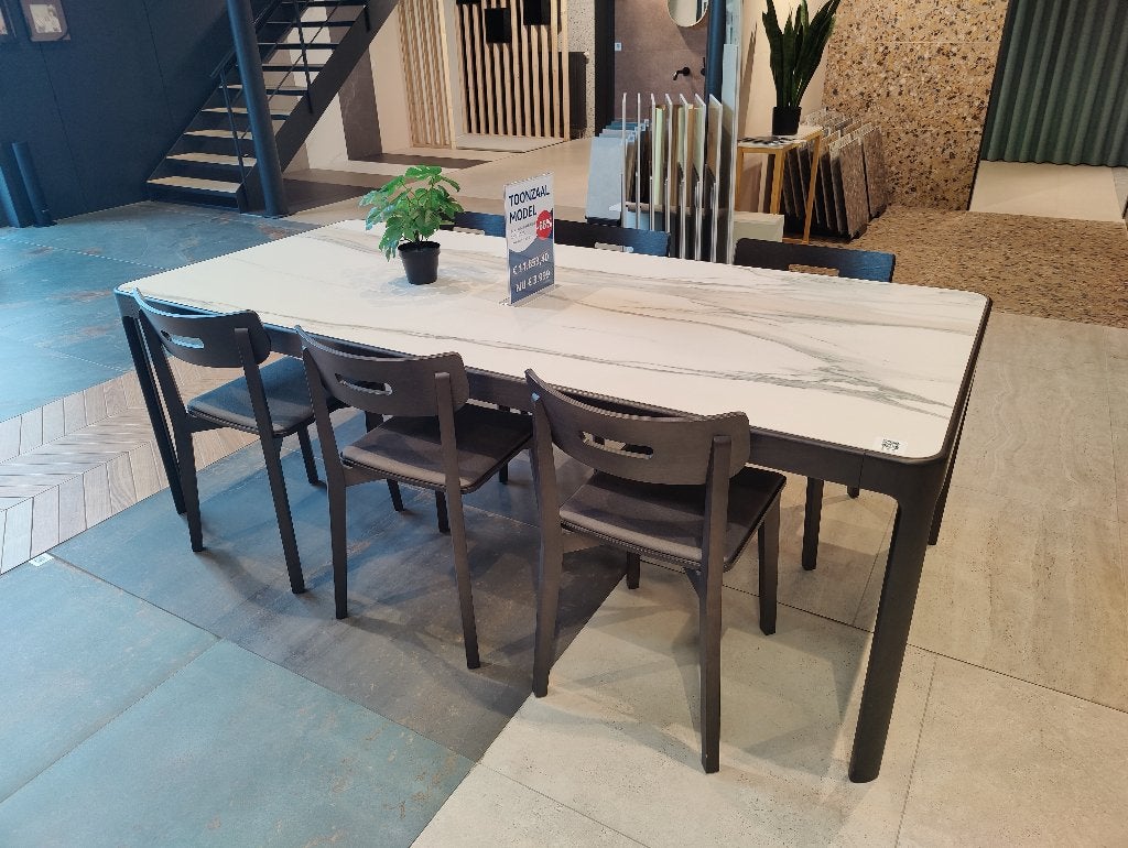 Design eettafel keramisch + 6 stoelen eik (toonzaalmodel), Huis en Inrichting, Ophalen, 100 tot 150 cm, Eikenhout, 200 cm of meer
