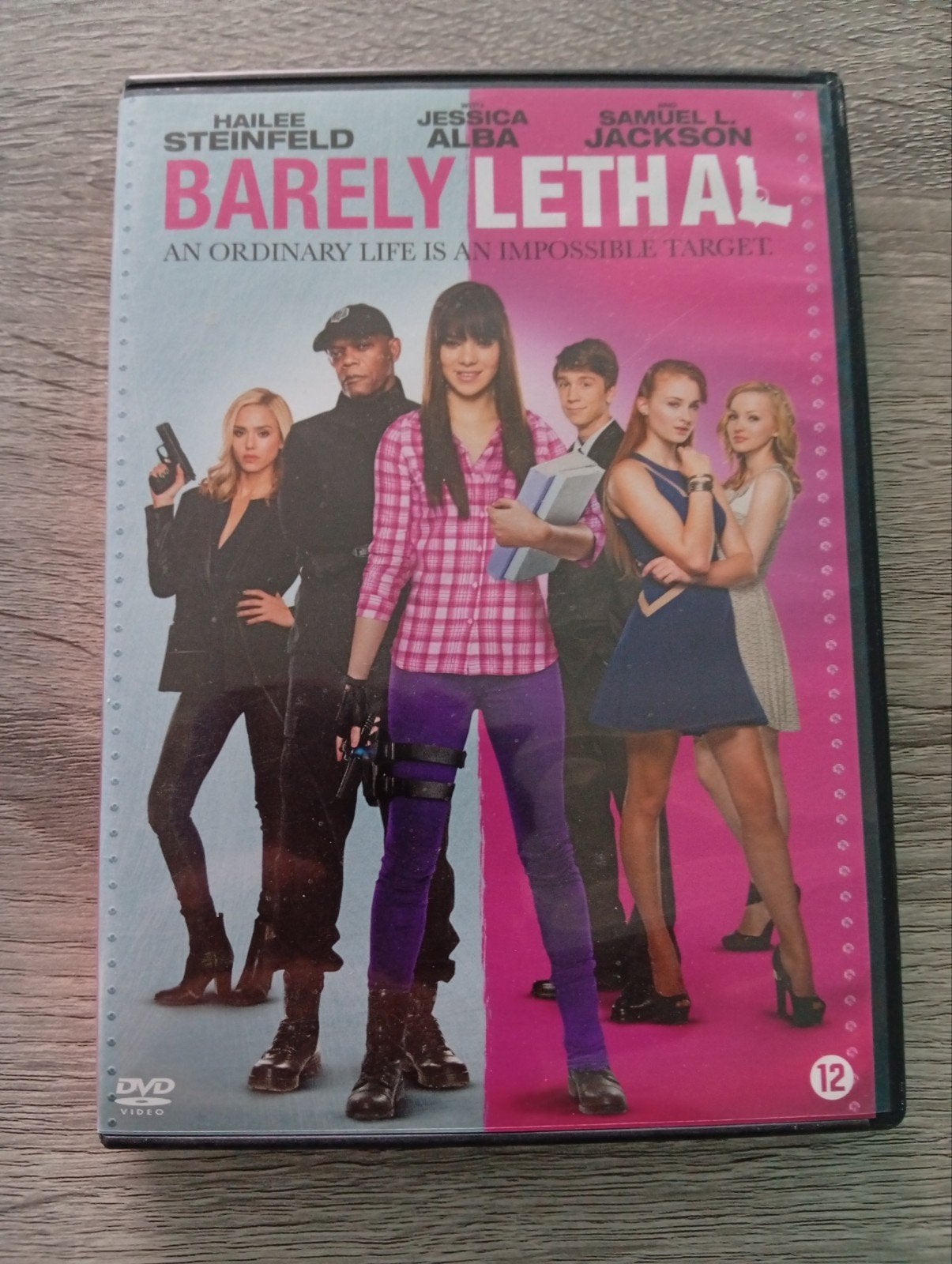 barely lethal komedie dvd Jessica alba, Cd's en Dvd's, Dvd's | Komedie, Nederlands, Ophalen of Verzenden, Zo goed als nieuw, Vanaf 12 jaar