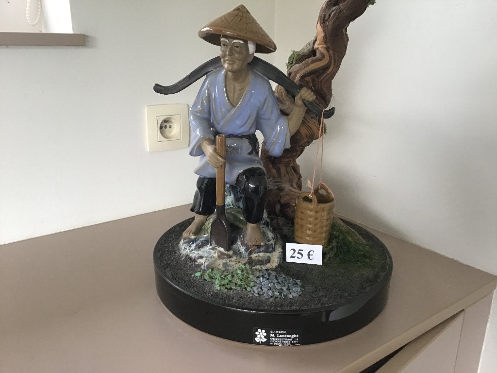 Statue chinoise de 63 cm de haut, Enlèvement, Sculpture