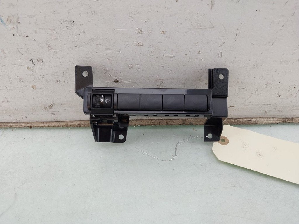 COMMUTATEUR Nissan Juke (F16) (01-2019/-) (|259806CA0A|), Germany@nissan-services.eu, Kronenweg 38
50389  Wesseling, DE, Utilisé