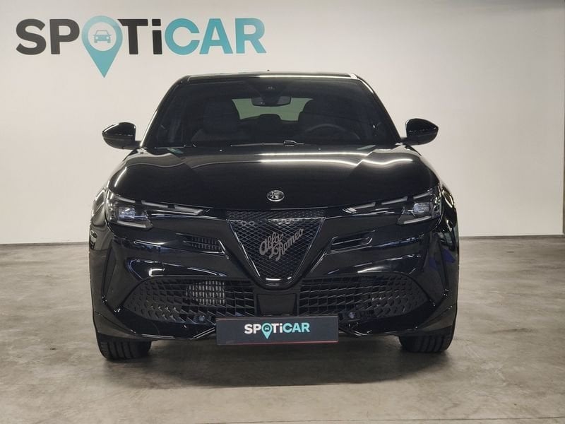 Alfa Romeo Junior Hybrid eDCT6 Ibrida Intensa Q4, Auto's, Automaat, Gebruikt, 1199 cc, Zwart