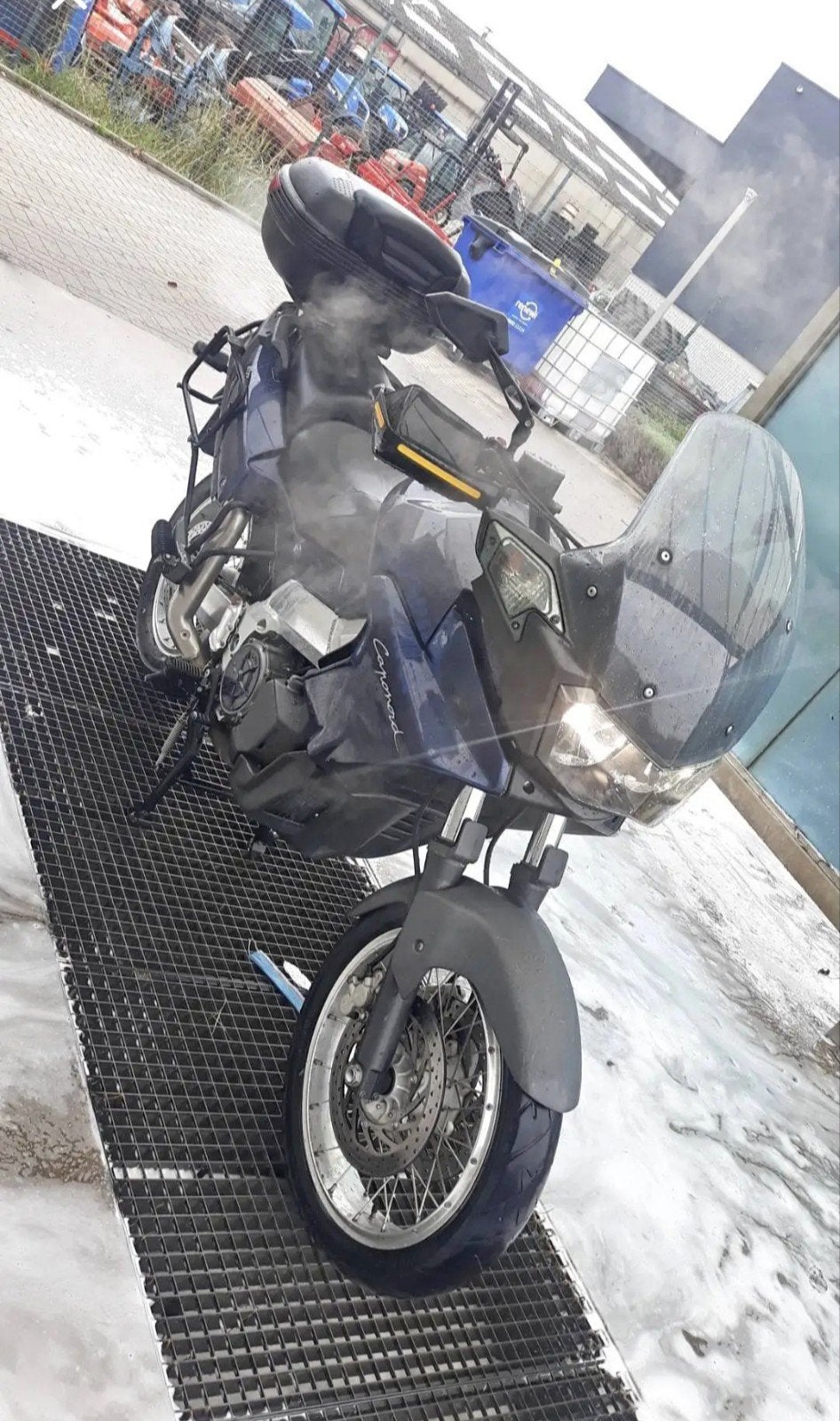 Aprilia ETV 1000 Caponord, Motoren, Particulier