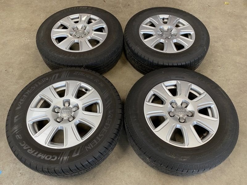 16 inch originele velgen + zomerbanden Audi Q3 8U0601025Q, Auto-onderdelen, -, Banden en Velgen, Ophalen of Verzenden, -