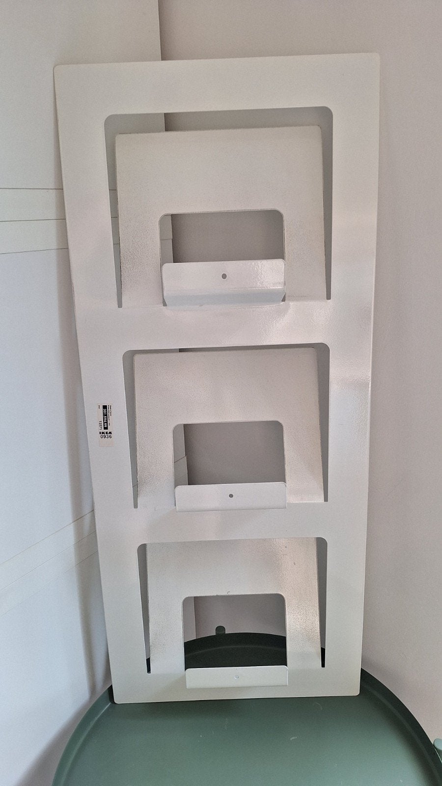Ikea lectuurhouder, Ophalen