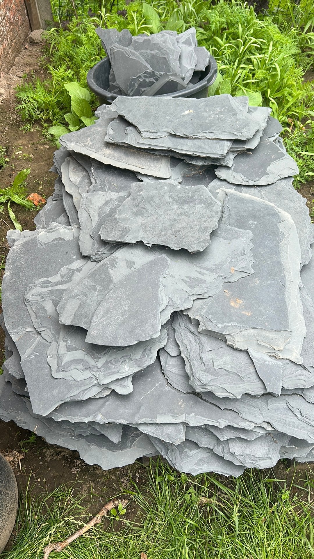 Leisteen - flagstone - blackslate mustang- stapsteen, Tuin en Terras, Ophalen, Zo goed als nieuw