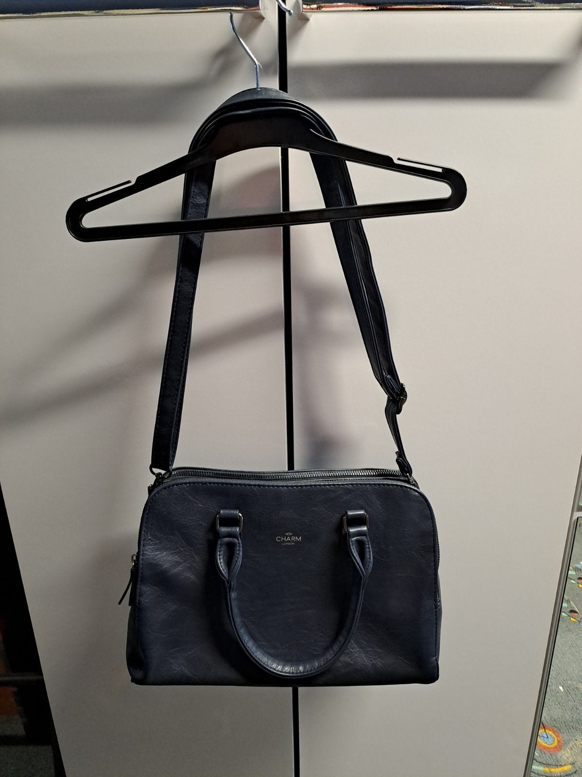 Sac à main Charm, Bijoux, Sacs & Beauté, Sacs | Sacs Femme, Enlèvement, Sac à main