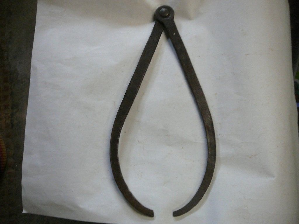 Ancien compas, Enlèvement