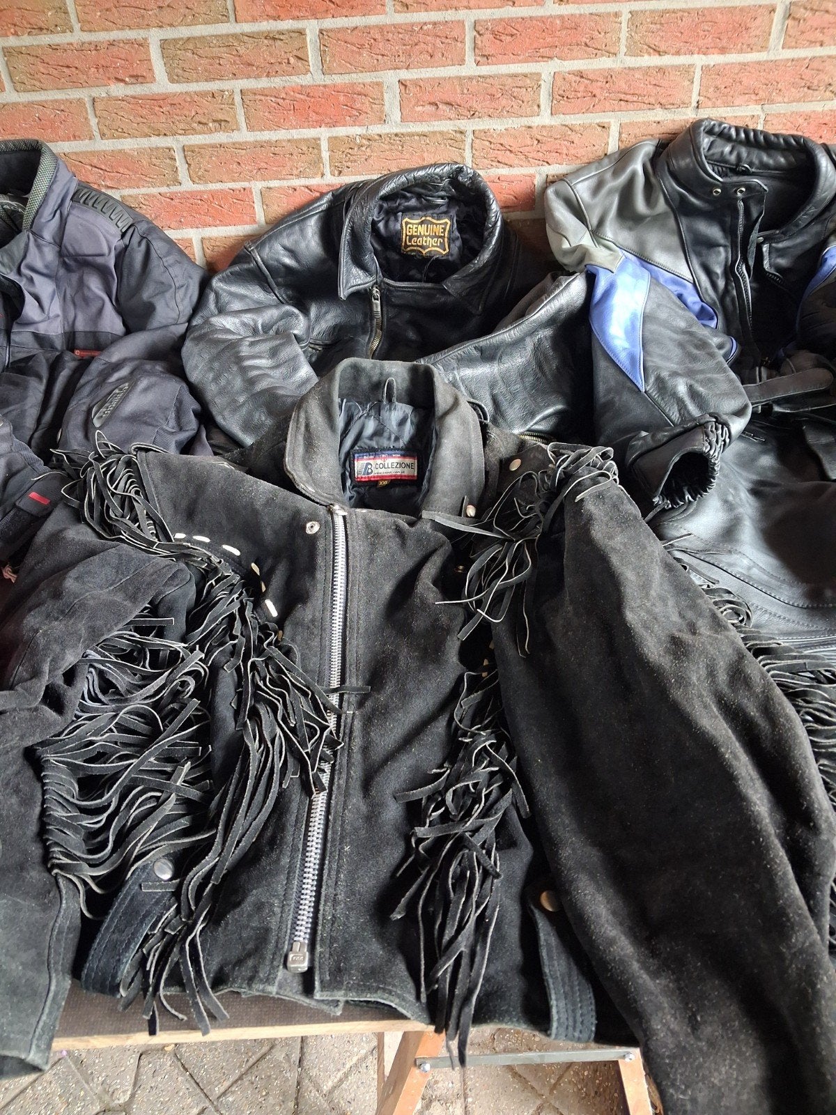 Motovest, Motoren, Ophalen