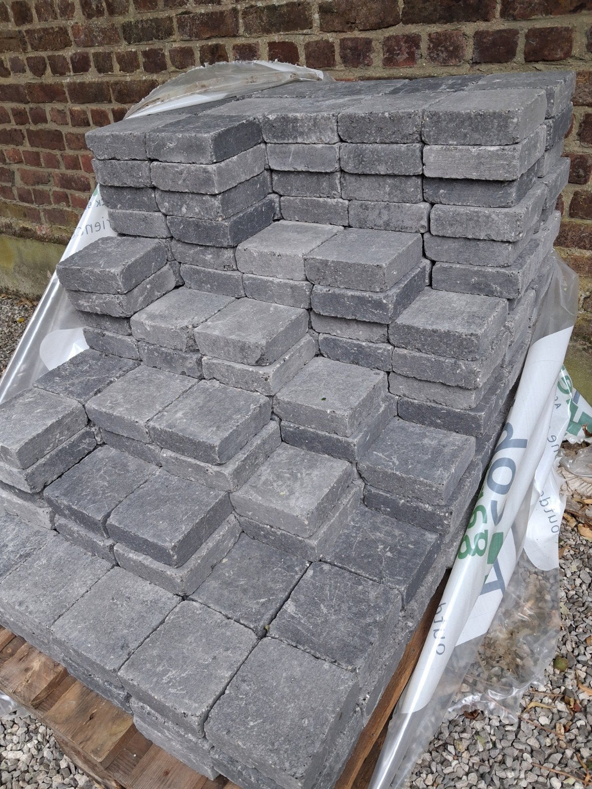 7 mètres carrés de pavés gris-noir, Jardin & Terrasse, Pavé & Dalles, Enlèvement, Neuf, Autres types