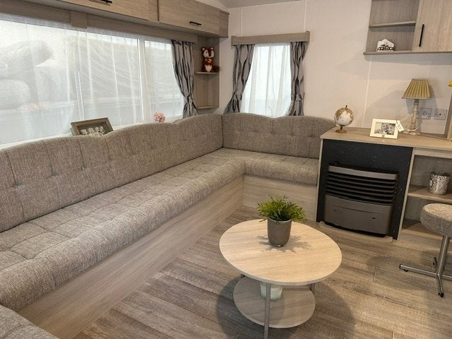 New Tropical 900x370/2, Caravans en Kamperen, Tot en met 4