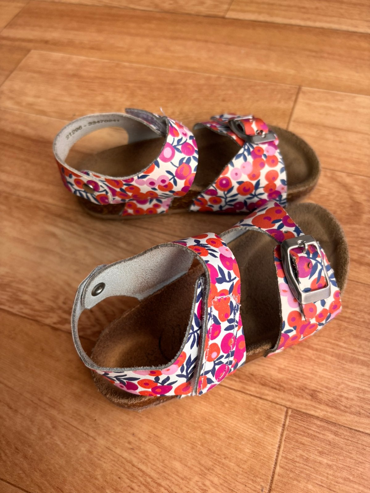 Sandales petite fille 22, Enfants & Bébés, Vêtements enfant | Chaussures & Chaussettes, Enlèvement, Utilisé, Chaussures, Fille