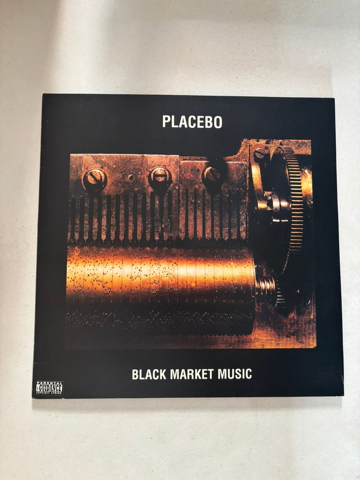 Lp 2000 placebo - black market music near mint vinyl, CD & DVD, Vinyles | Rock, Enlèvement ou Envoi, Comme neuf, LP