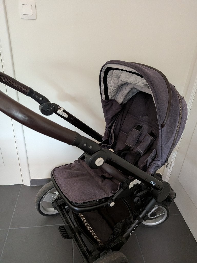 Propere grijze Mutsy Evo buggy met reiswieg in goede staat, Kinderen en Baby's, Ophalen, Gebruikt, Combiwagen, Mutsy