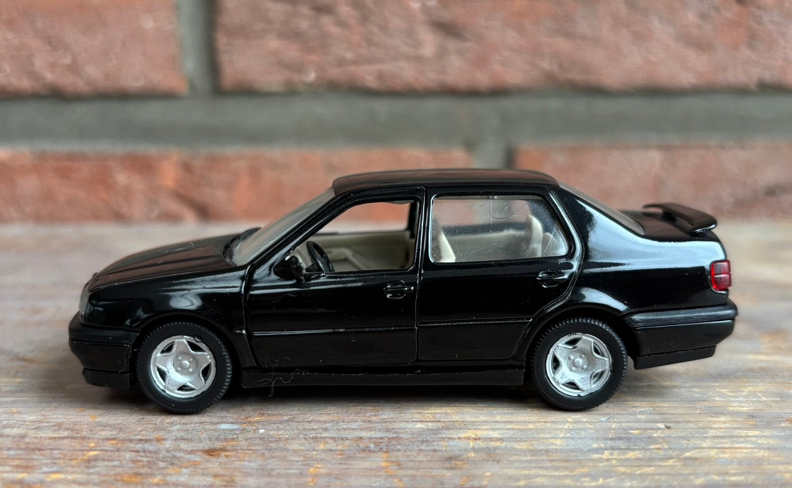 Schabak Volkswagen Vento nr. 1011/1012 - schaal 1:43, Ophalen of Verzenden, Zo goed als nieuw, Auto