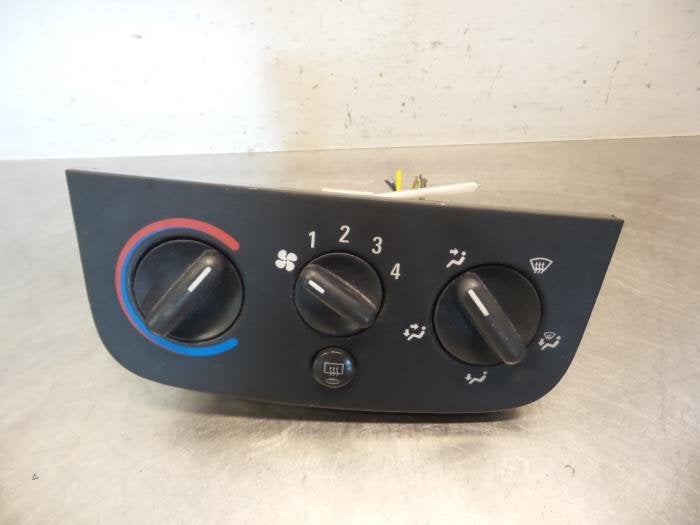 Panneau de commandes chauffage d'un Opel Corsa (Corsa C 00-), -, Opel, 3 mois de garantie, Utilisé