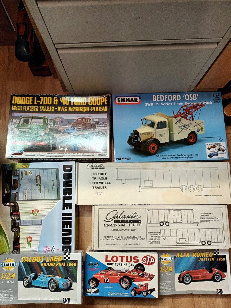 1/24 1/25 bouwdozen modelbouw 8x trailer vrachtwagen auto, Plus grand que 1:32, Comme neuf, Enlèvement, Camion