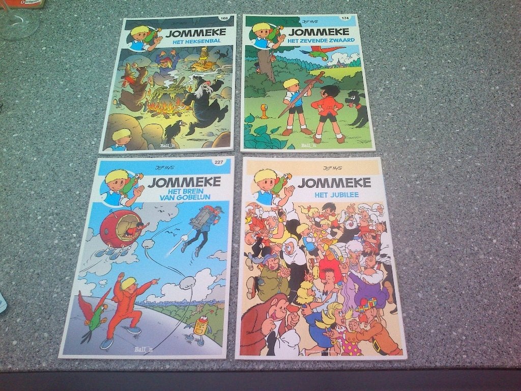 4 Jommeke strips met de nieuwe cover., Meerdere stripboeken, Ophalen of Verzenden, Zo goed als nieuw, Jef Nys.