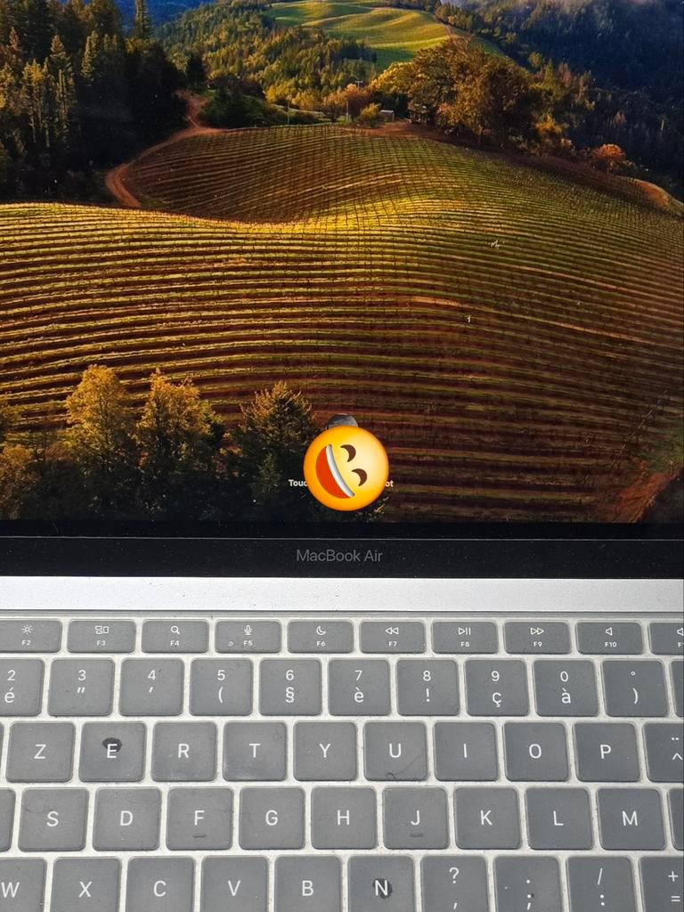 Apple MACBOOK AIR M1 acheté en 2023