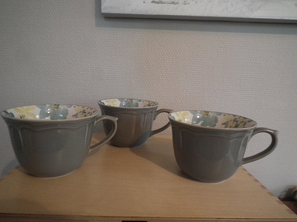 3 tasses. Maison du Monde (H 6 cm / D 11,5 cm) Nouveau, Maison & Meubles, Neuf, Autres styles, Envoi, Tasse(s) et/ou soucoupe(s)
