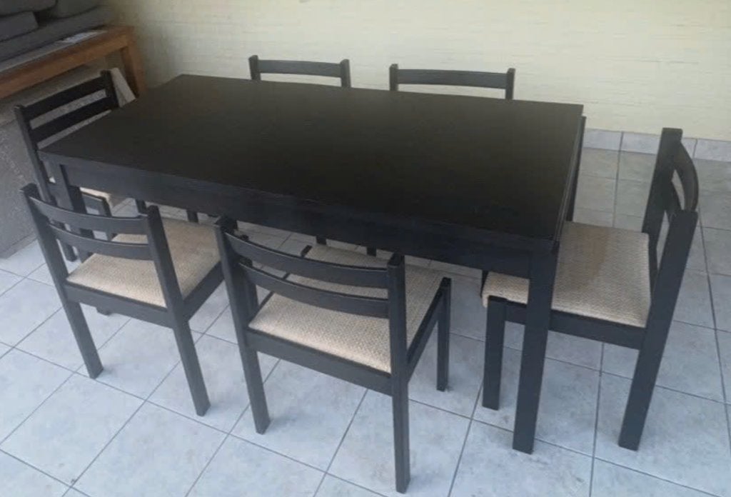 Table à manger brutaliste avec 6 chaises — bois noir, Enlèvement, Utilisé
