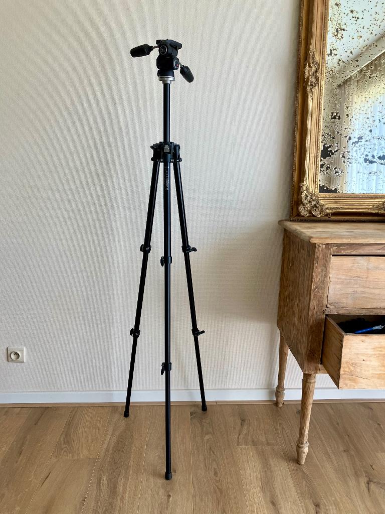 Manfrotto 190B statief + 804RC2 3-weg kop + draagtas, Audio, Tv en Foto, Fotografie | Statieven en Balhoofden, Ophalen