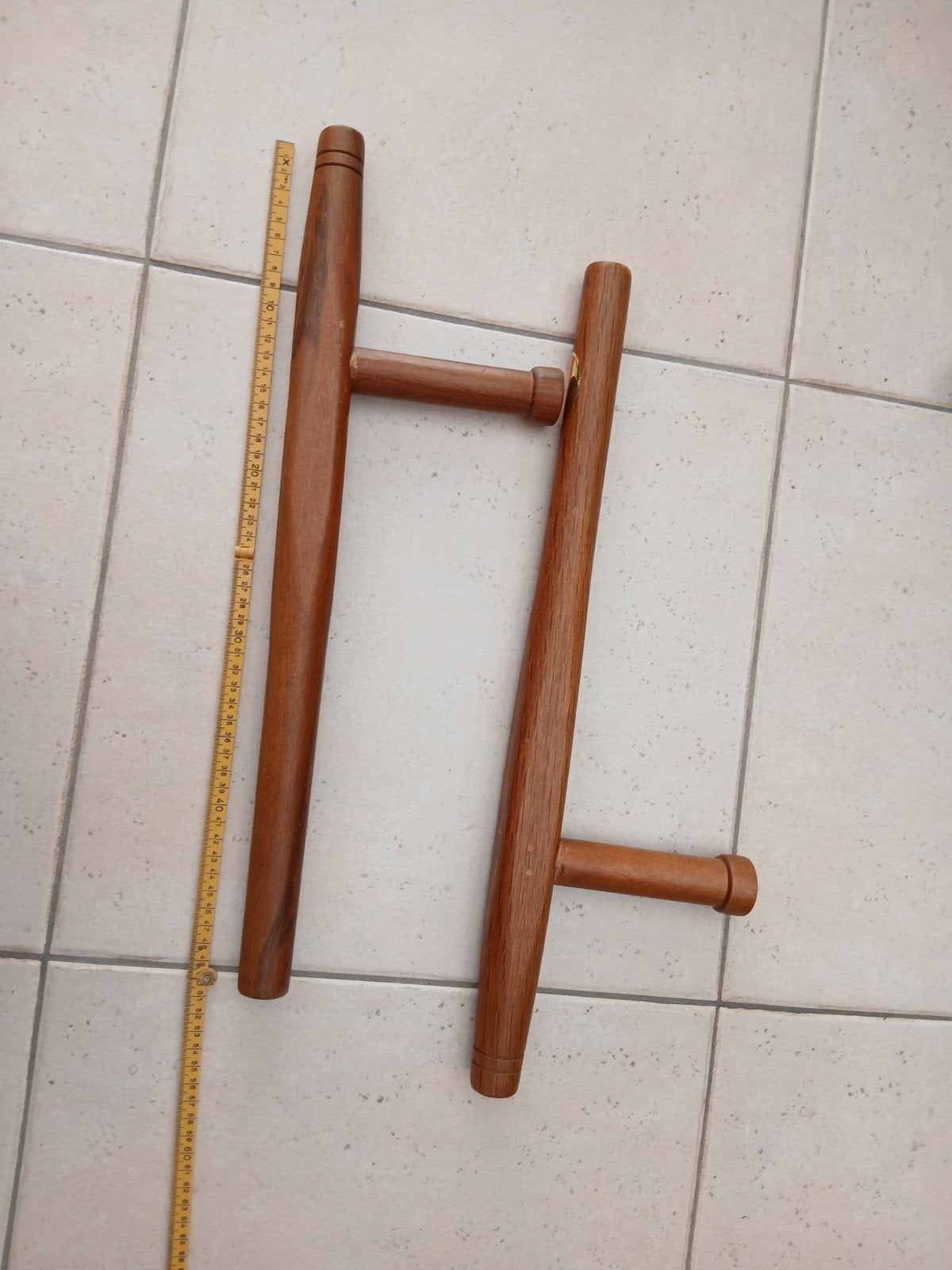 Houten tonfa's, Verzenden