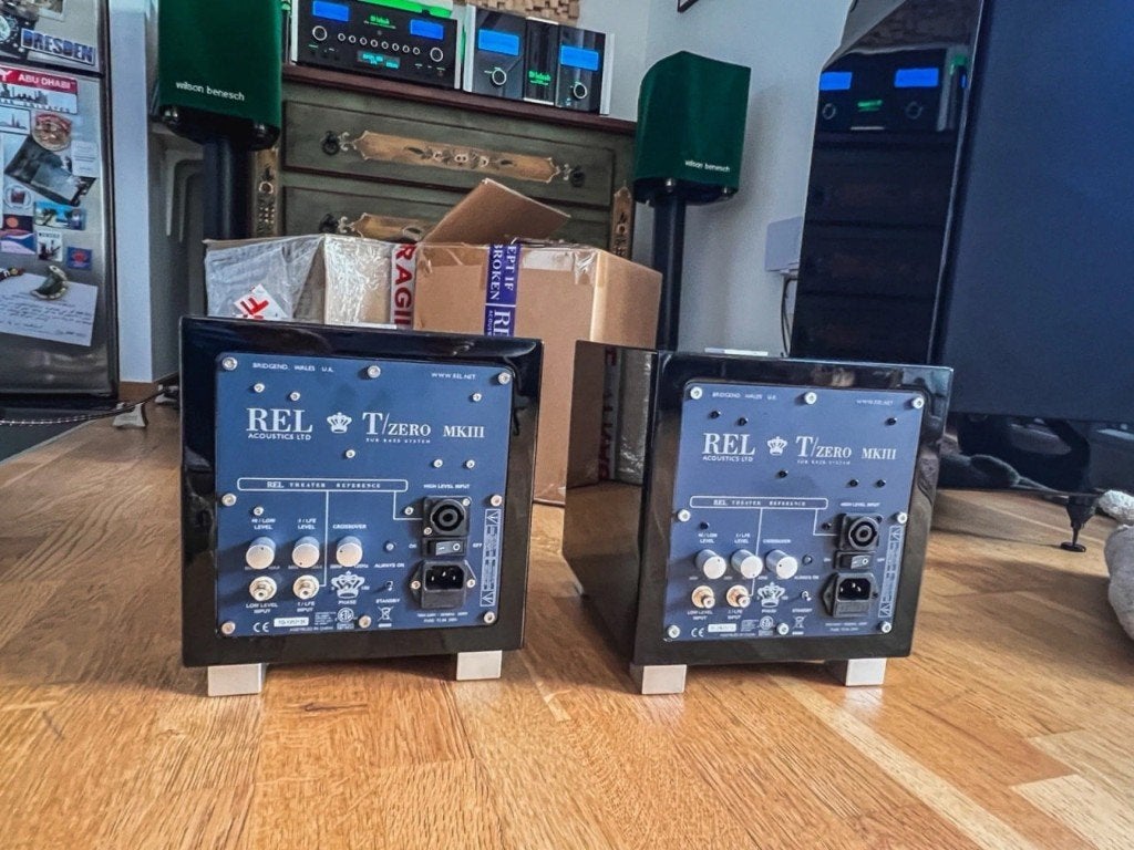 Caisson de basses REL T-Zero III, TV, Hi-fi & Vidéo, Autres marques, 60 à 120 watts, Comme neuf, Bass-reflex