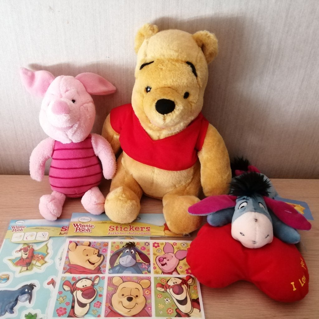 Knuffels + behangpapier , stickers Winnie the pooh, Enlèvement, Comme neuf