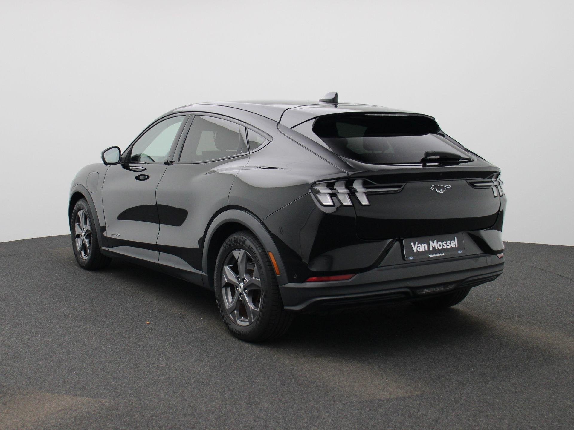 Ford Mustang Mach-E RWD 75 kWh Adapt. Cruise | 360 Camera |, Automaat, Gebruikt, 750 kg, Zwart