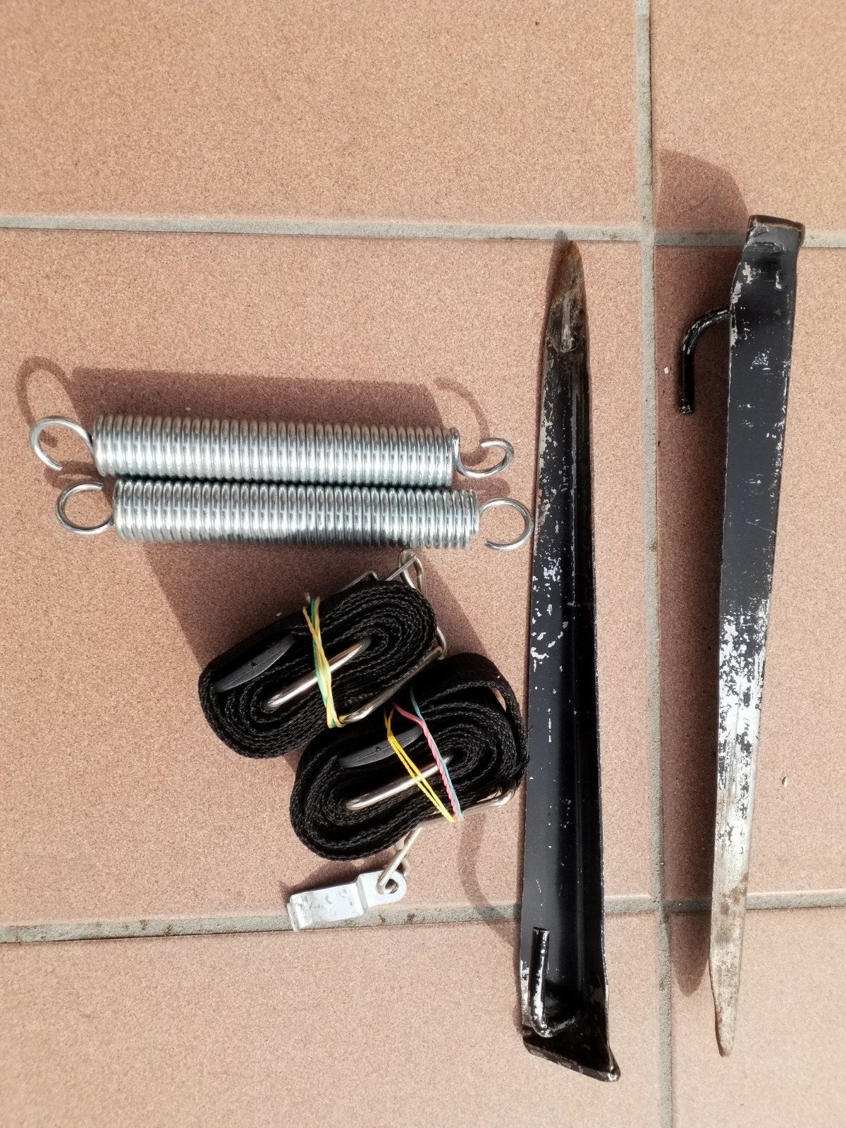 Sangles anti tempete avec ressorts et piquets, Ophalen