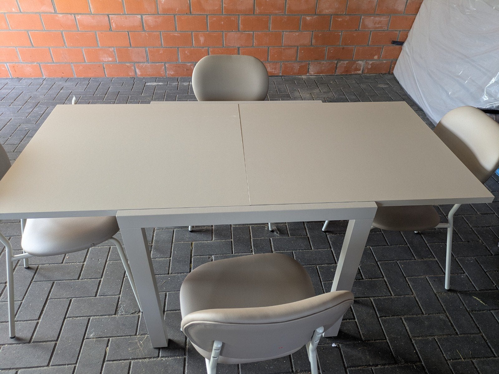Nieuwe uitschuifbare Tafel met 4 stoelen, Tuin en Terras, Ophalen