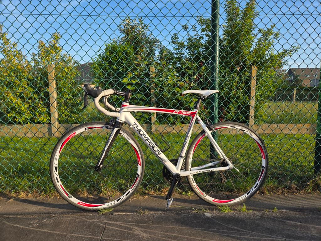 Koersfiets Thompson R-1200, Fietsen en Brommers, Fietsen | Racefietsen, Ophalen, Aluminium