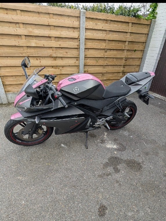 Yamaha Yzf-r 125 met maar 2244 km's, Motos, Particulier, 125 cm³