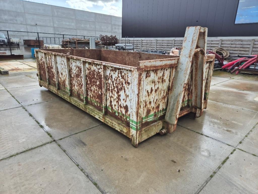 Haakarm container, Enlèvement