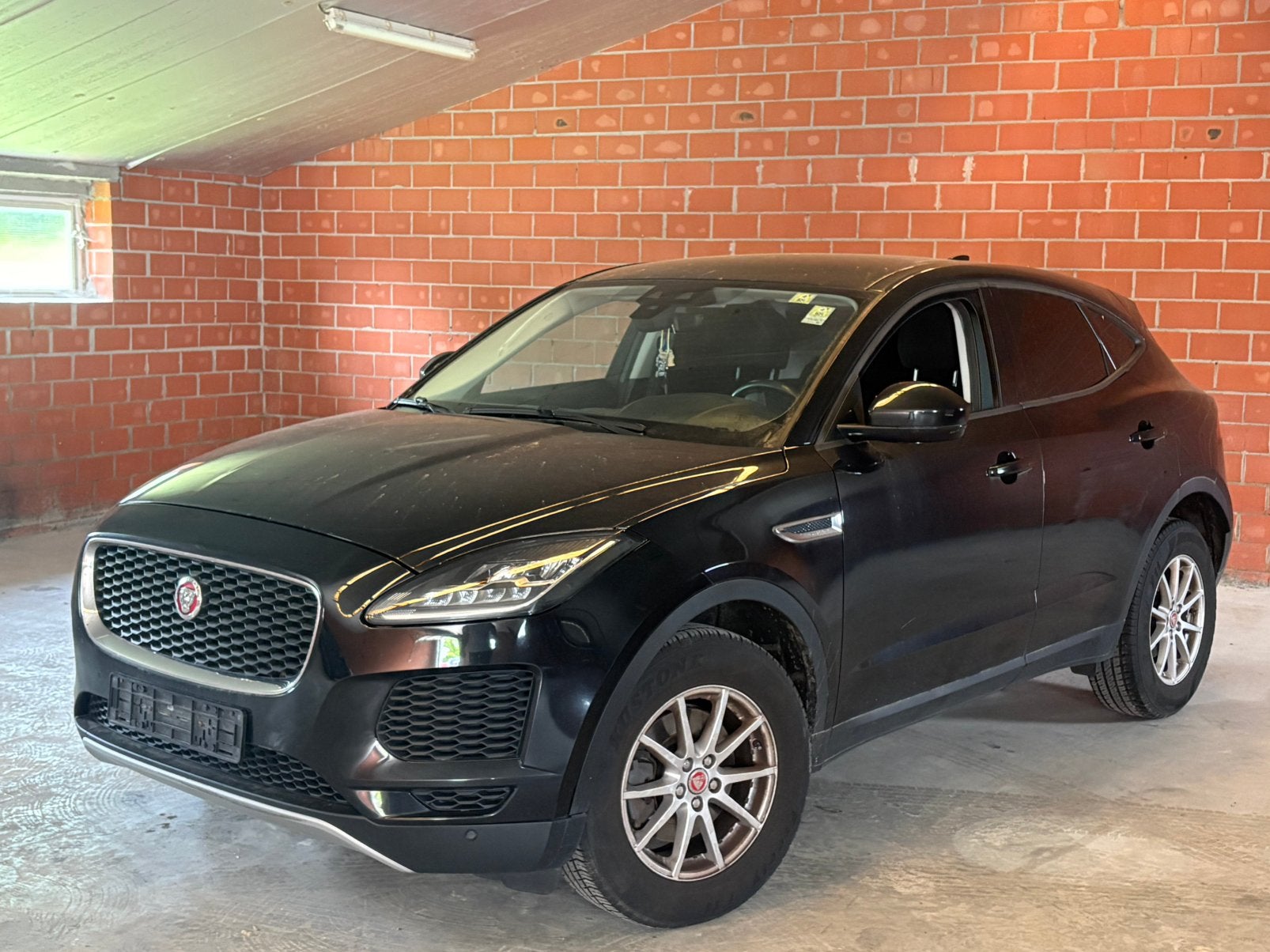 Jaguar E-Pace 2020* 2.0 diesel 173 000 km manuelle, Autos, Jaguar, Particulier, E-Pace, Diesel, Euro 6, SUV ou Tout-terrain, 5 portes