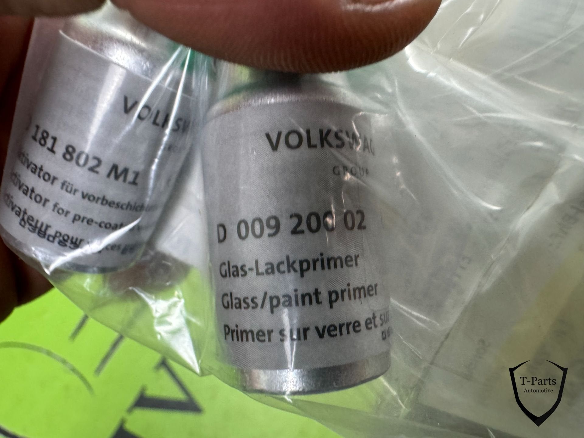 volkswagen D 181 802 M1 lijm D 009 200 02, Auto-onderdelen, Info@fabrikant.eu, Volkswagen, Fabrikantstraat 1
1000 AA  Amsterdam