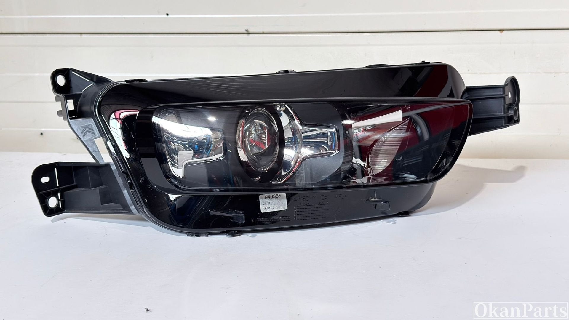 Citroen C4 Picasso Xenon rechter koplamp rechts 9675975080, Gebruikt, Citroën, Stellantis N.V., Taurusavenue 1
2132 LS  Hoofddorp, NL