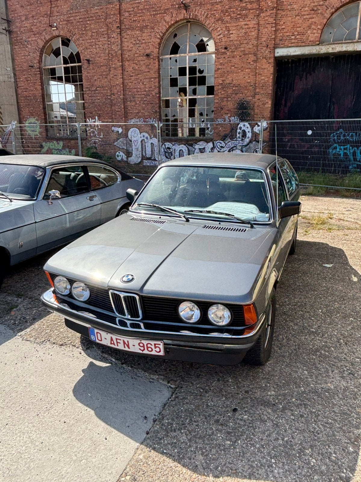 Bmw 316 e21, Auto's, BMW, Particulier, 3 Reeks, Airconditioning, Benzine, Coupé, 3 deurs, Zilver of Grijs, Grijs, Stof, Ophalen