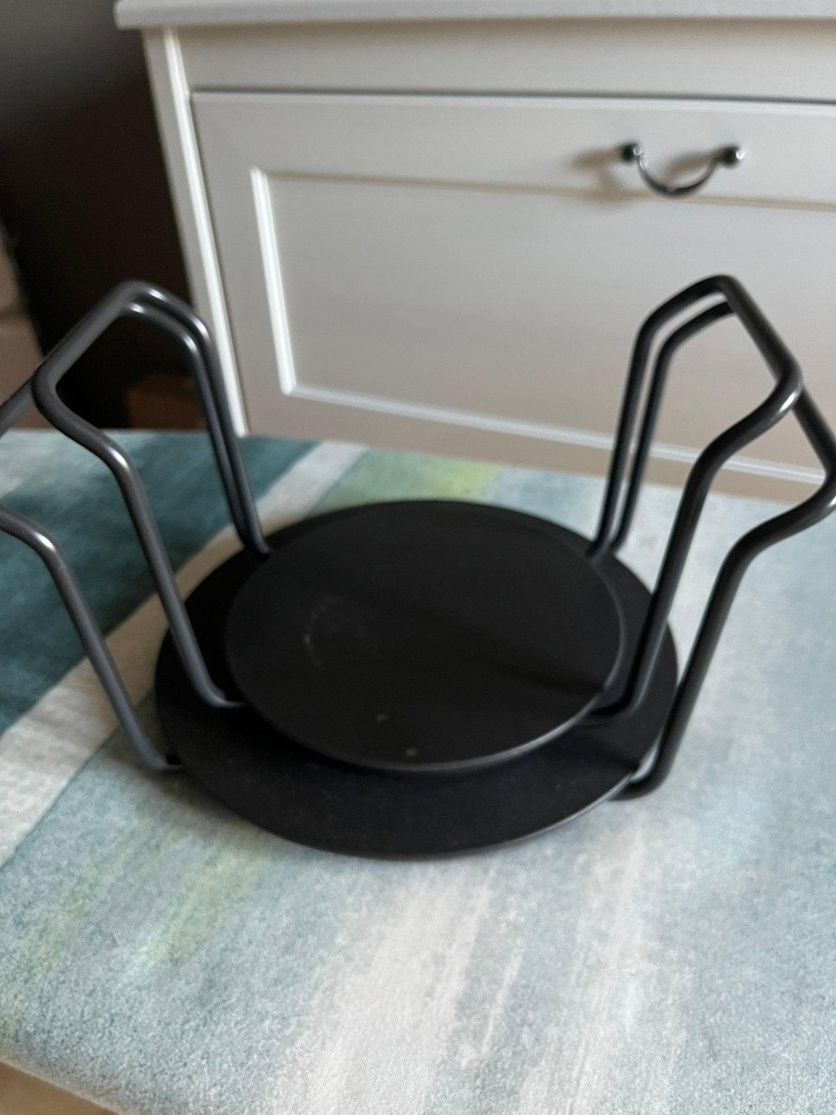 Borden houder ( voor in de keuken , ikea )zwart , 2 stuks, Ophalen, Zo goed als nieuw