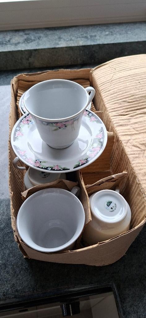 Koffie en theeservies, Enlèvement
